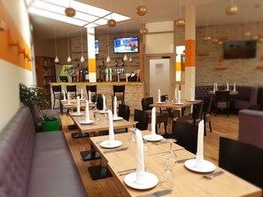 Dining - Metropol Inn (Hounslow)