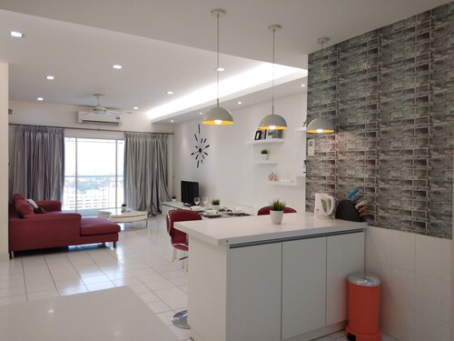 Plaza Manjalara with 2 bedrooms