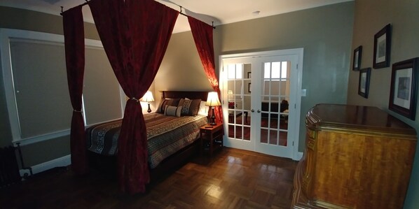 Iron/ironing board, WiFi, bed sheets