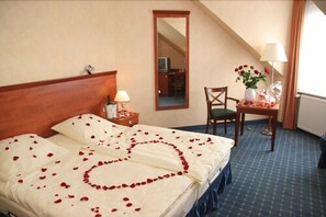 Quarto casal | Cofres nos quartos, escrivaninha, Wi-Fi de cortesia