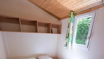 Mobile-Home, 2 bedrooms ( Missouri) | Premium bedding, free WiFi