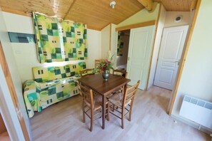 Mobile-Home, 2 bedrooms ( Missouri) | Living area