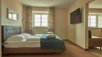 Schreibtisch, kostenloses WLAN, BettwÀsche