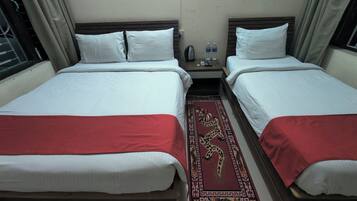 In-room safe, iron/ironing board, free WiFi, bed sheets