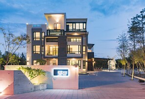 Front of property - evening/night