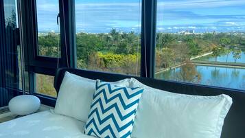 Panoramic Double Room, 1 Queen Bed, Non Smoking, Mountain View | 1 bedroom, Egyptian cotton sheets, premium bedding, memory foam beds