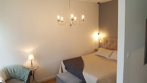 Superior Double or Twin Room - Au Faisan Doré (Neuville-sur-Ain)