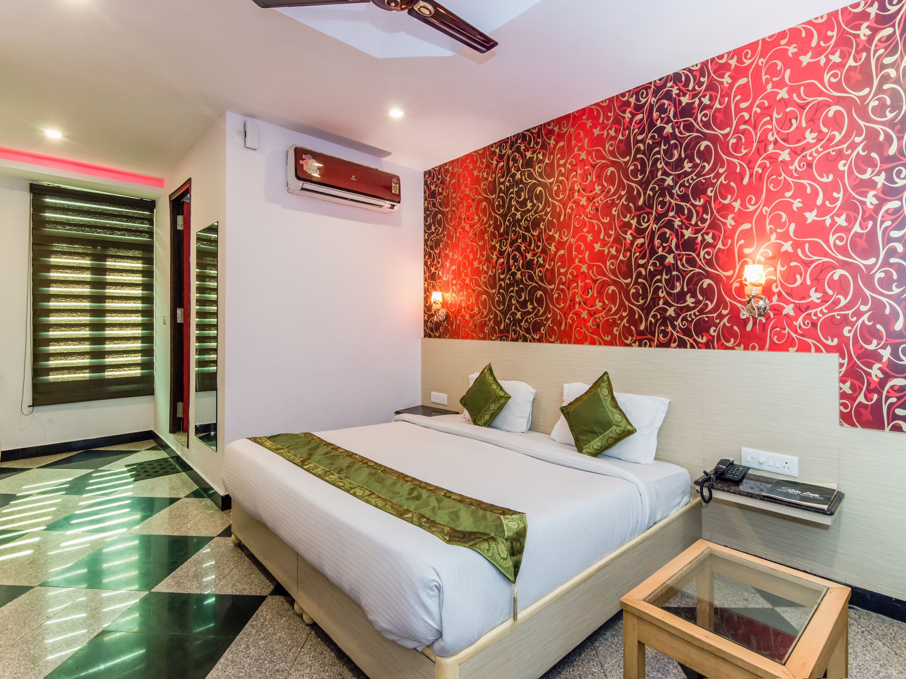 Standard Double Room | Desk, iron/ironing board, rollaway beds, free WiFi