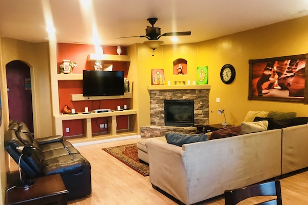 Smart TV, fireplace