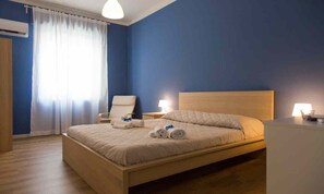 套房, 2 間臥室 | 防敏寢具、羽絨被、迷你吧、書桌