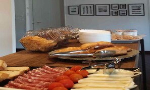 Desayuno completo incluido todos los días 