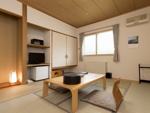 In-room safe, free WiFi