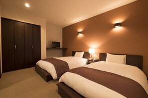 Japanese Western Style Room, New Building, Smoking | In-room safe, free WiFi