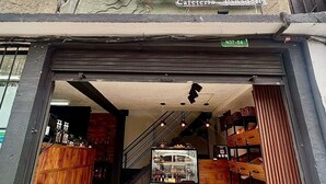 The storefront of Focaccia, a bakery and café.