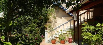 Logaras Apartments