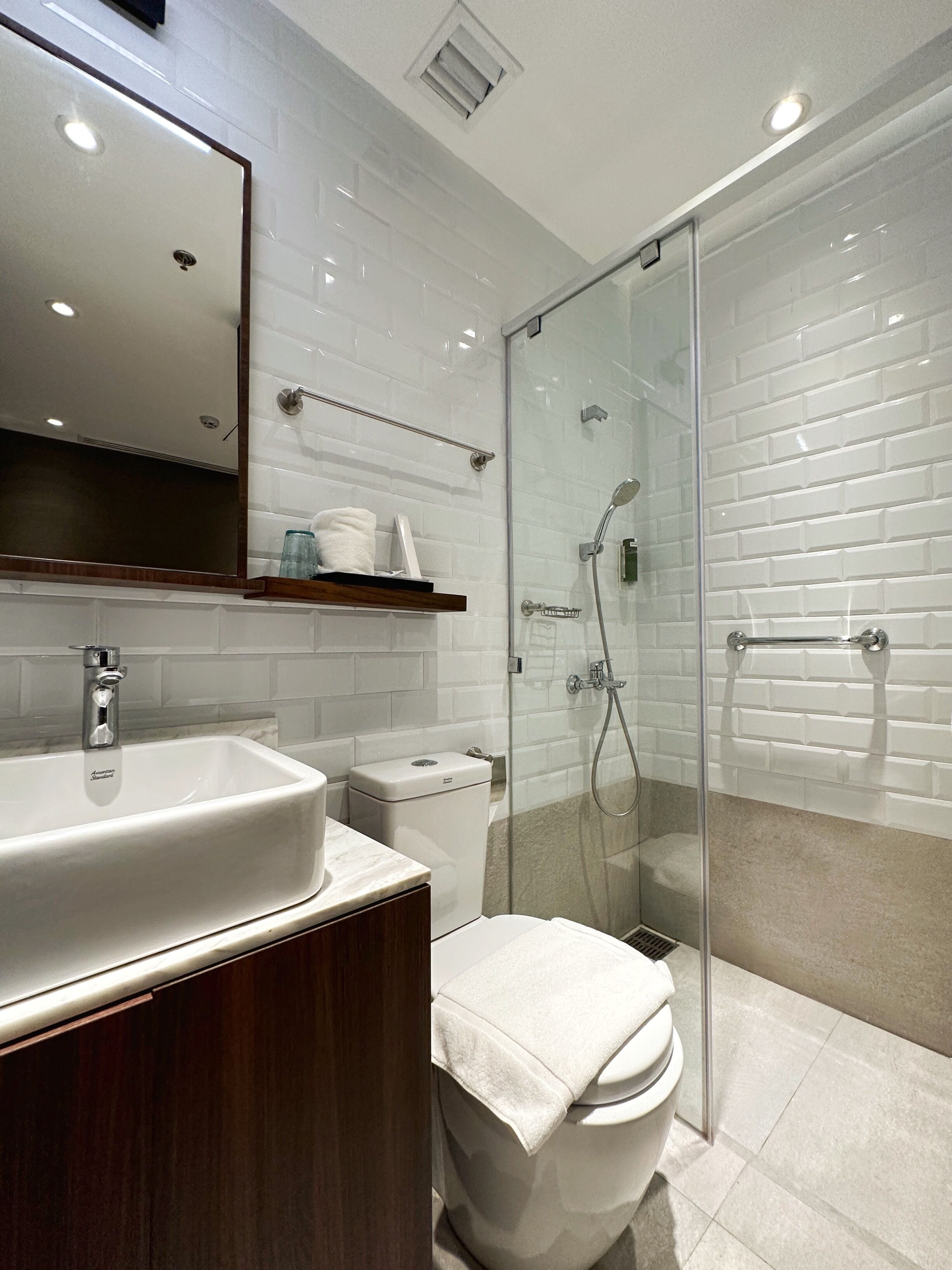 shower, free toiletries, hair dryer, slippers