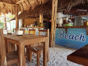 3 bars/lounges, 2 poolside bars - Fisherman Lodge (Punta Allen)