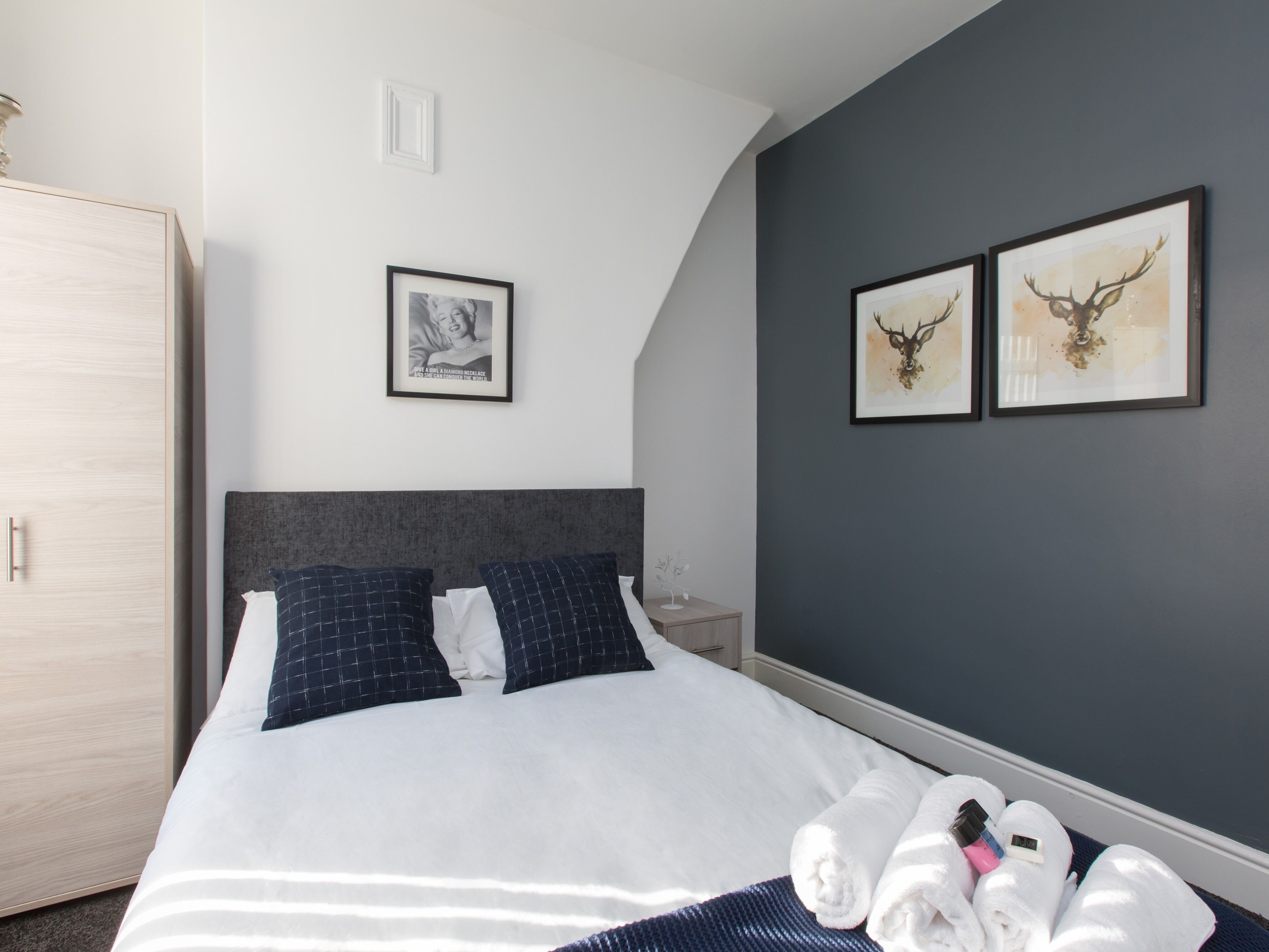 Chambre Double, salle de bains attenante