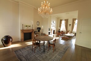 Deluxe Apartment | In-room dining - Cap's House Appartement (Ghent)