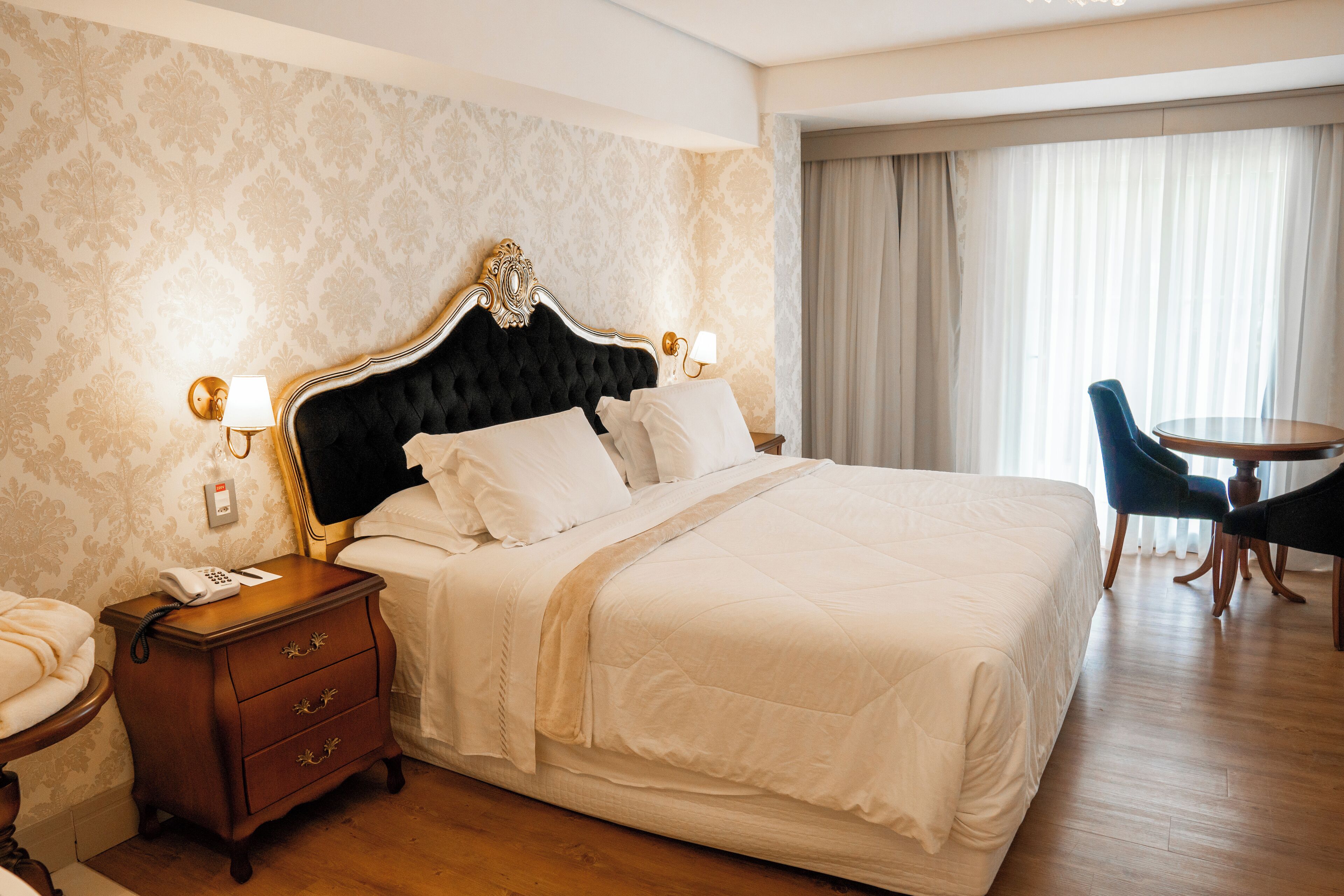 Quarto presidencial | Roupas de cama premium, frigobar, cofres nos quartos