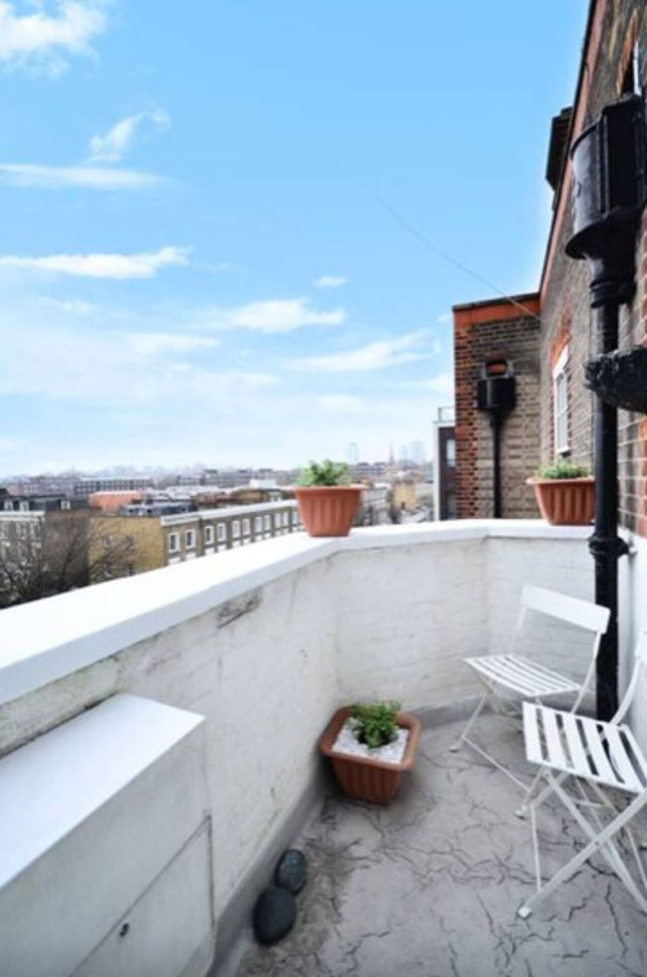 Apartment (2 Bedrooms) | Balcony