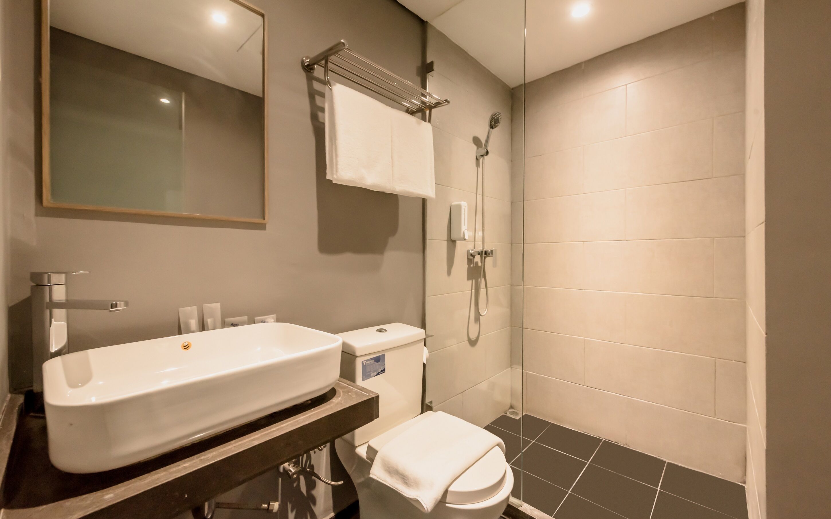 Photo - Yellow Bee Tanah Abang