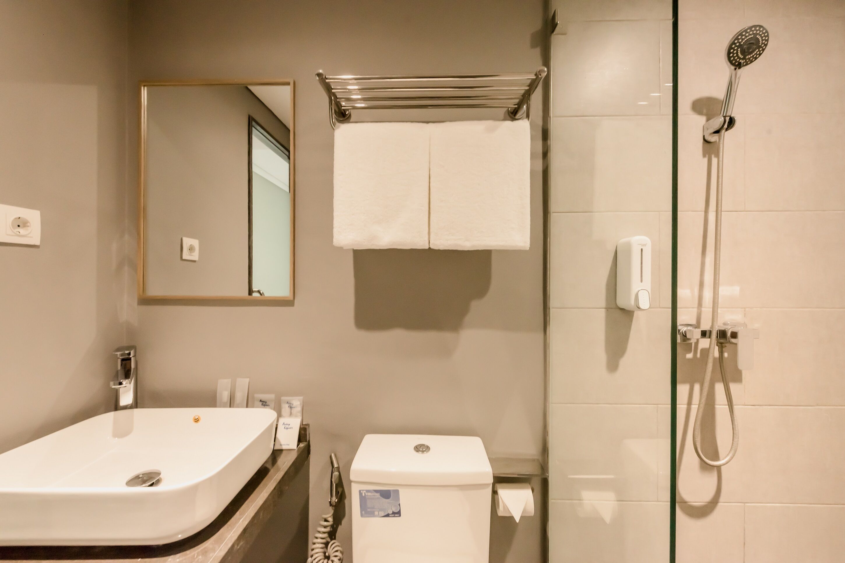 Photo - Yellow Bee Tanah Abang