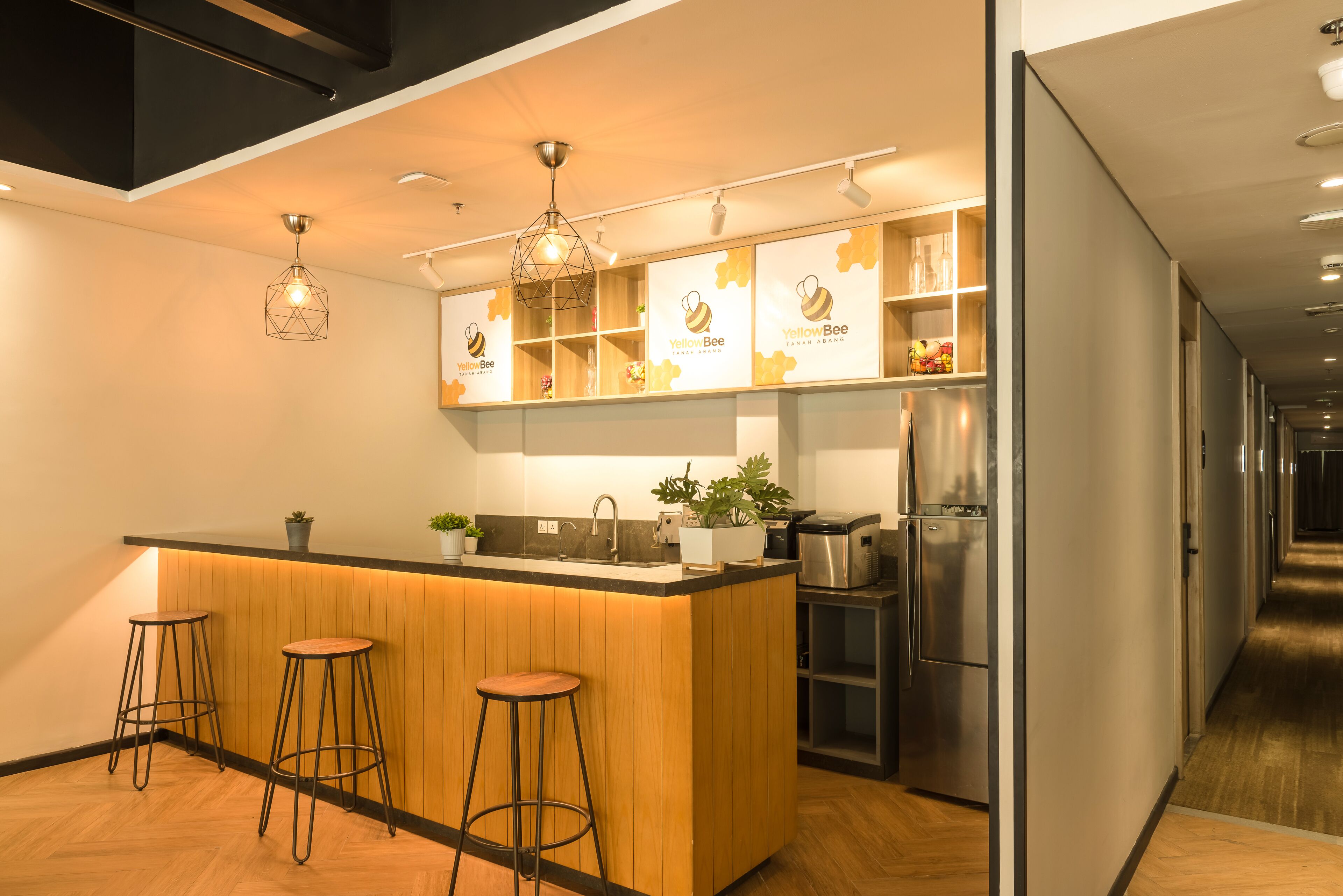 Photo - Yellow Bee Tanah Abang