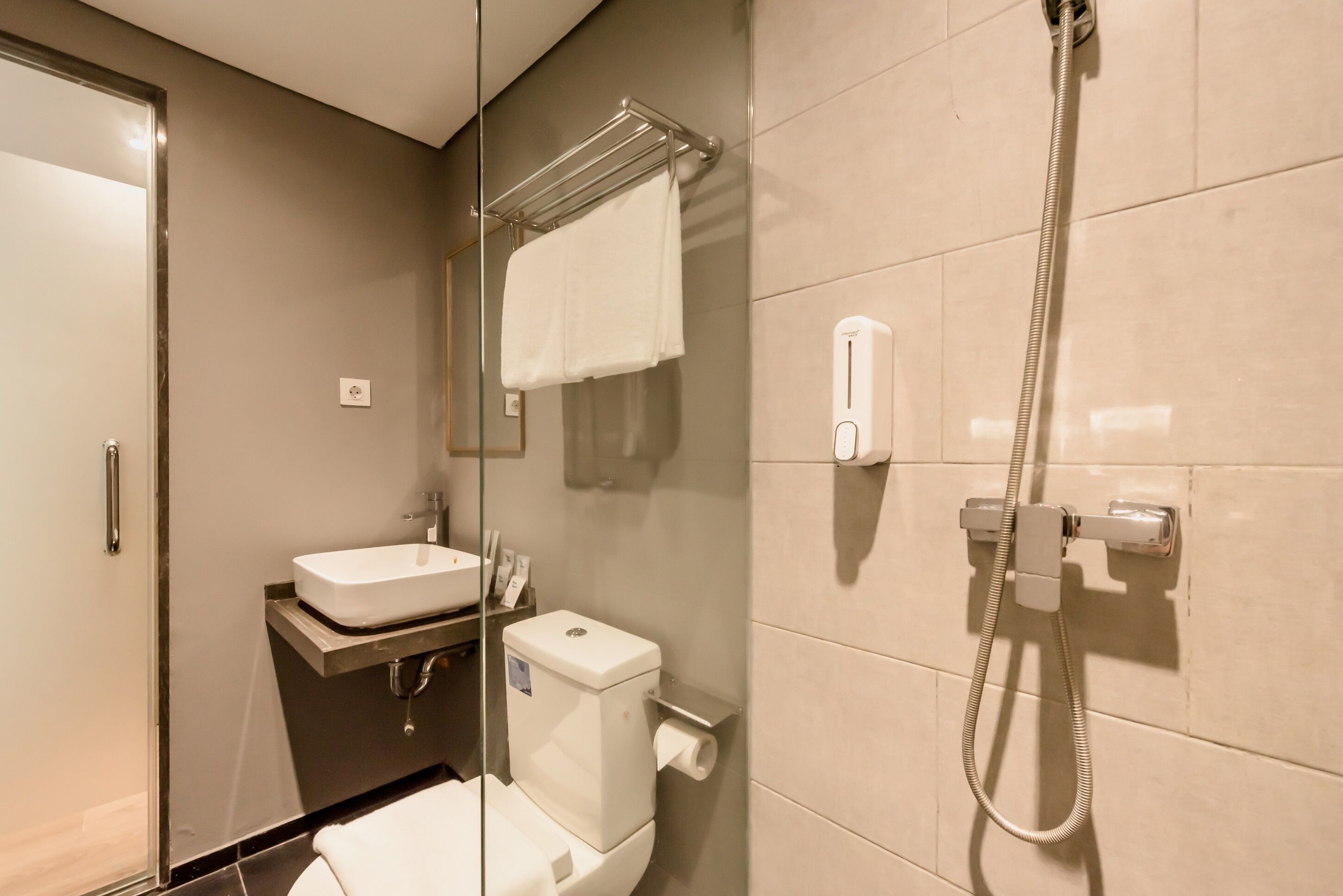 Photo - Yellow Bee Tanah Abang