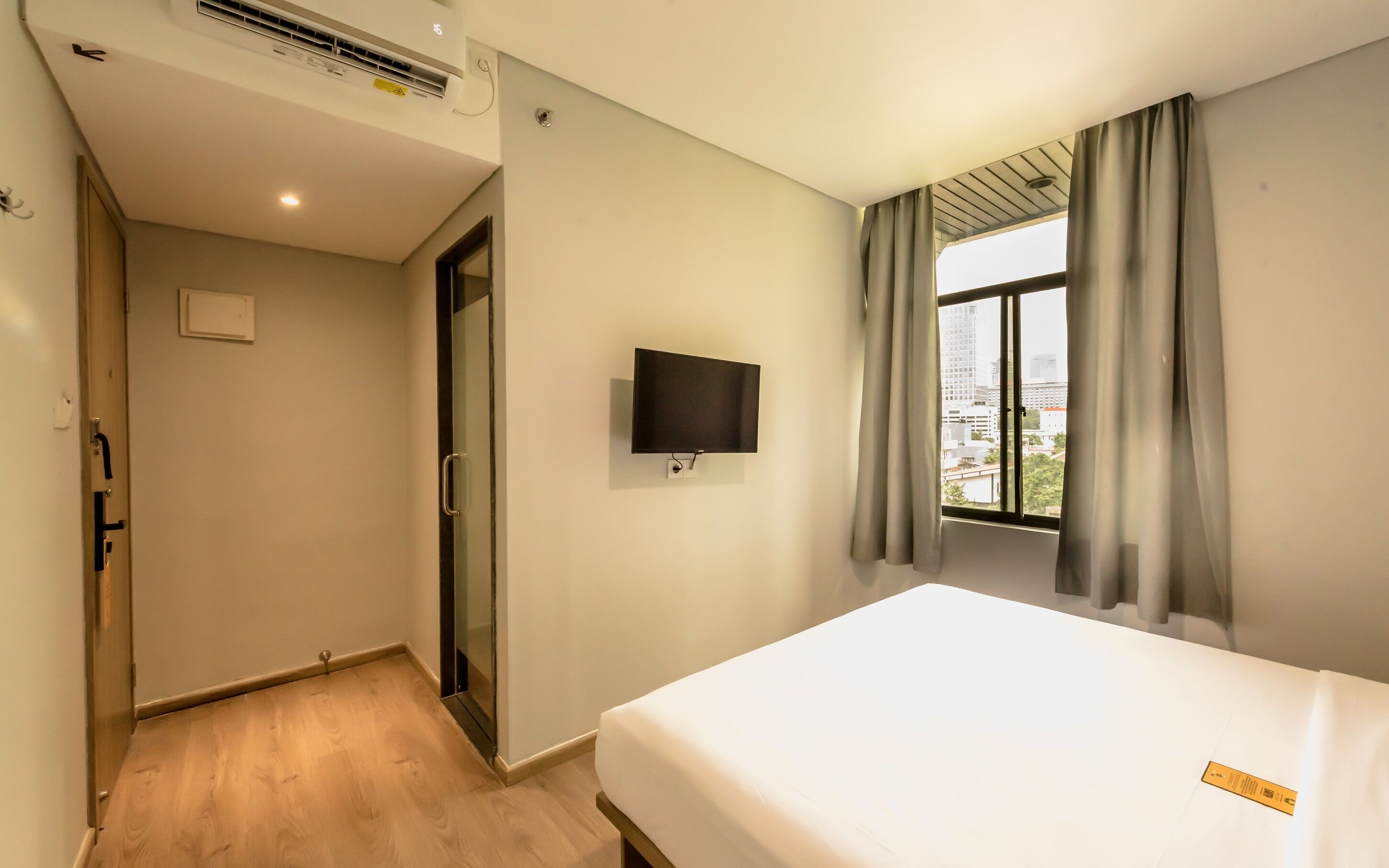 Photo - Yellow Bee Tanah Abang