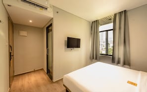 Deluxe King Room | 1 bilik tidur, dilengkapkan perabot secara berasingan, meja 