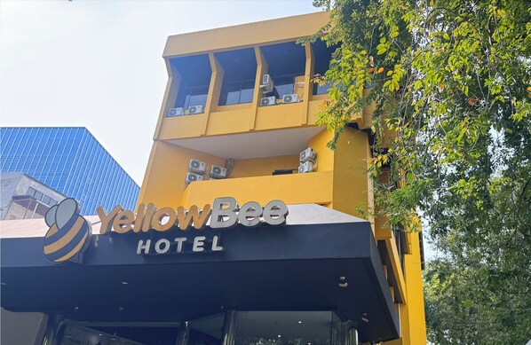 Front of property - Yellow Bee Tanah Abang (Jakarta)