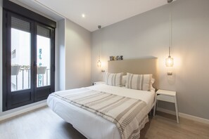 Studio – design (7) | Dundyner, safe på rommet, individuelt dekorert og blendingsgardiner