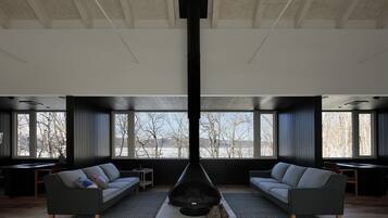 Luxury House, 2 Bedrooms | Lobby sitting area