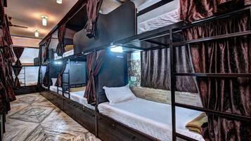 Free WiFi, bed sheets