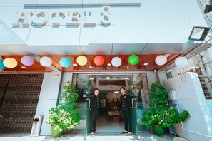 Property entrance - Hotel 8 (Mandalay)