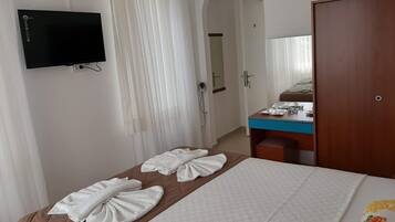 Ropa de cama de alta calidad, escritorio, cunas gratuitas y wifi gratis