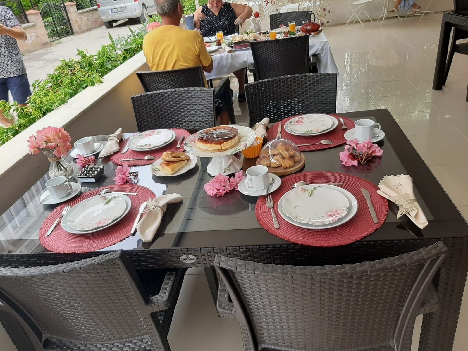 Frühstück, Mittagessen und Abendessen