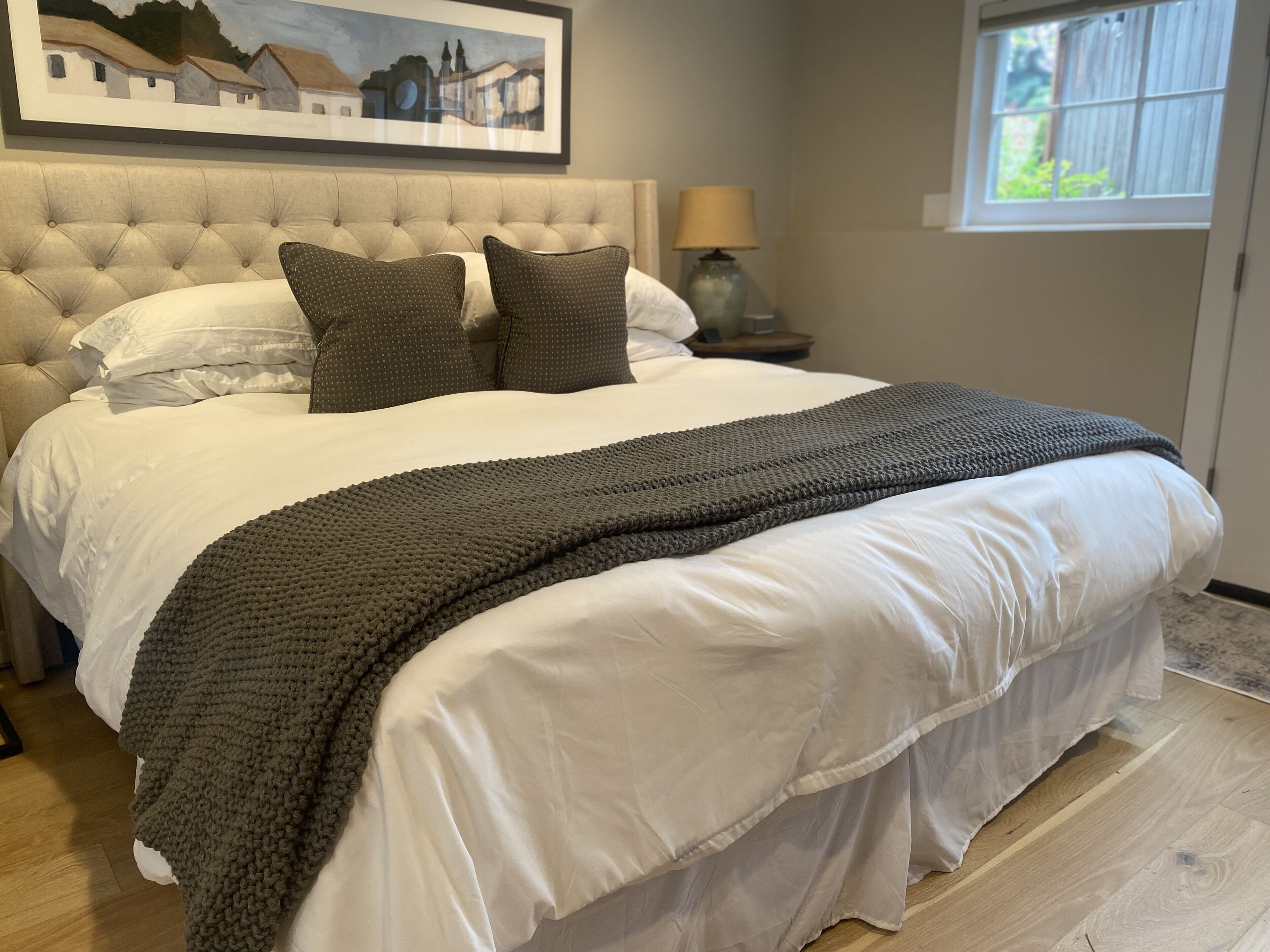 1 soverom, safe på rommet, skrivebord og wi-fi (inkludert)