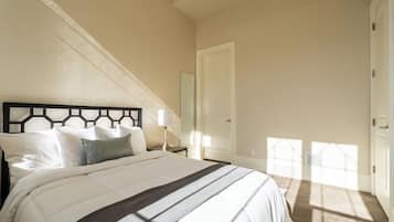 1 chambre, fer et planche Ă repasser, Wi-Fi gratuit, draps fournis