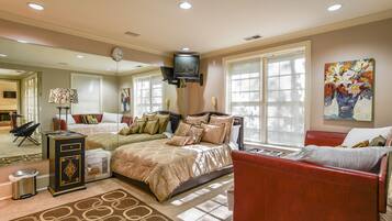 Executive Villa, Multiple Beds, Non Smoking, City View | 7 bedrooms, premium bedding, individually decorated, iron/ironing board