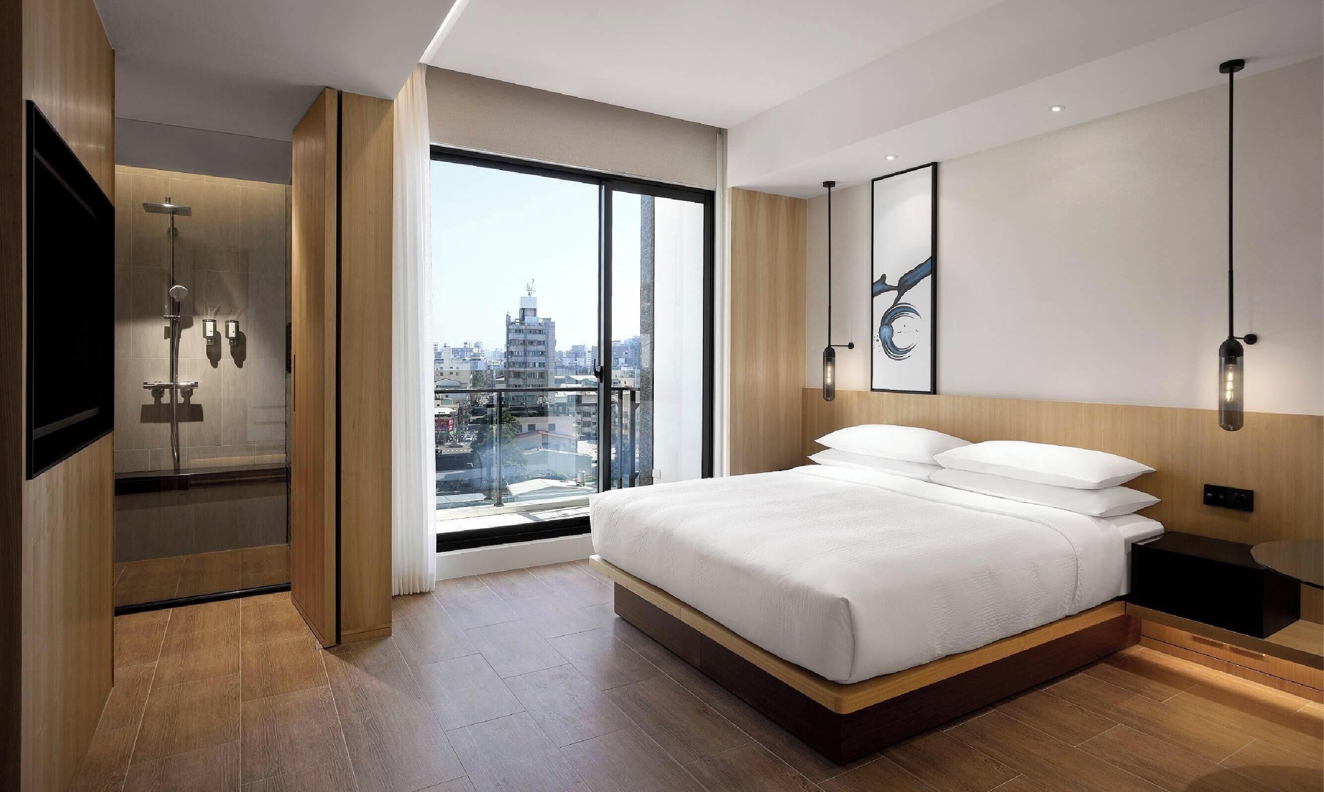 Habitación, 1 cama de matrimonio grande | Ropa de cama de alta calidad y caja fuerte