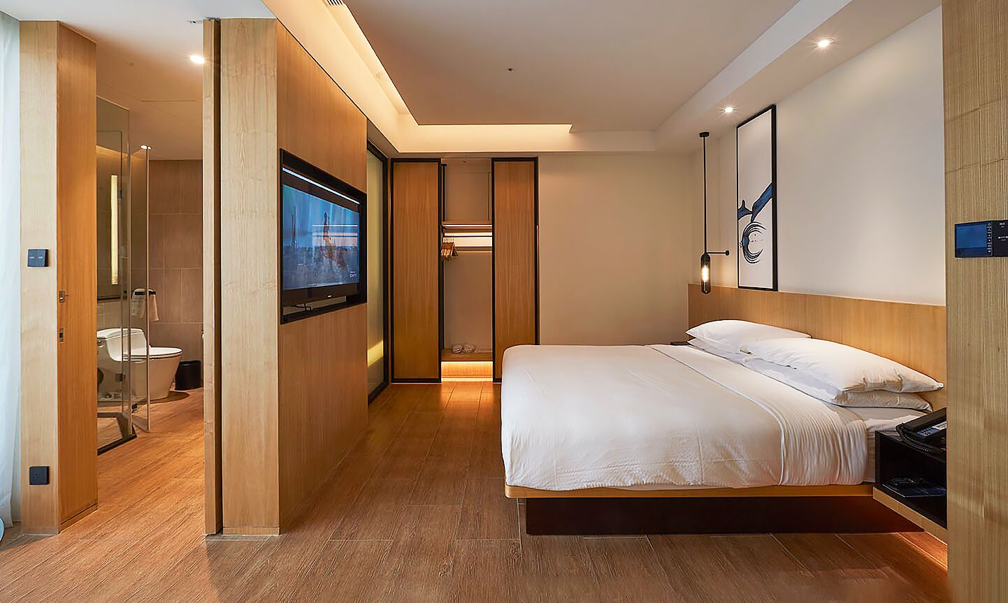 premium bedding, in-room safe, laptop workspace, blackout curtains