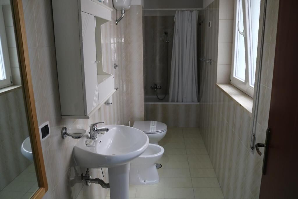 Ducha y cabezal de ducha tipo lluvia