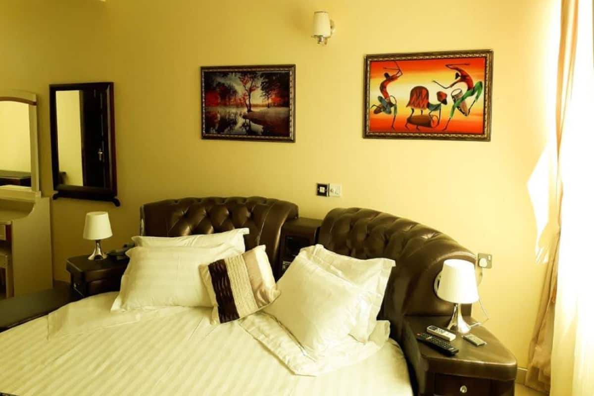 Individually decorated, desk, free WiFi, bed sheets