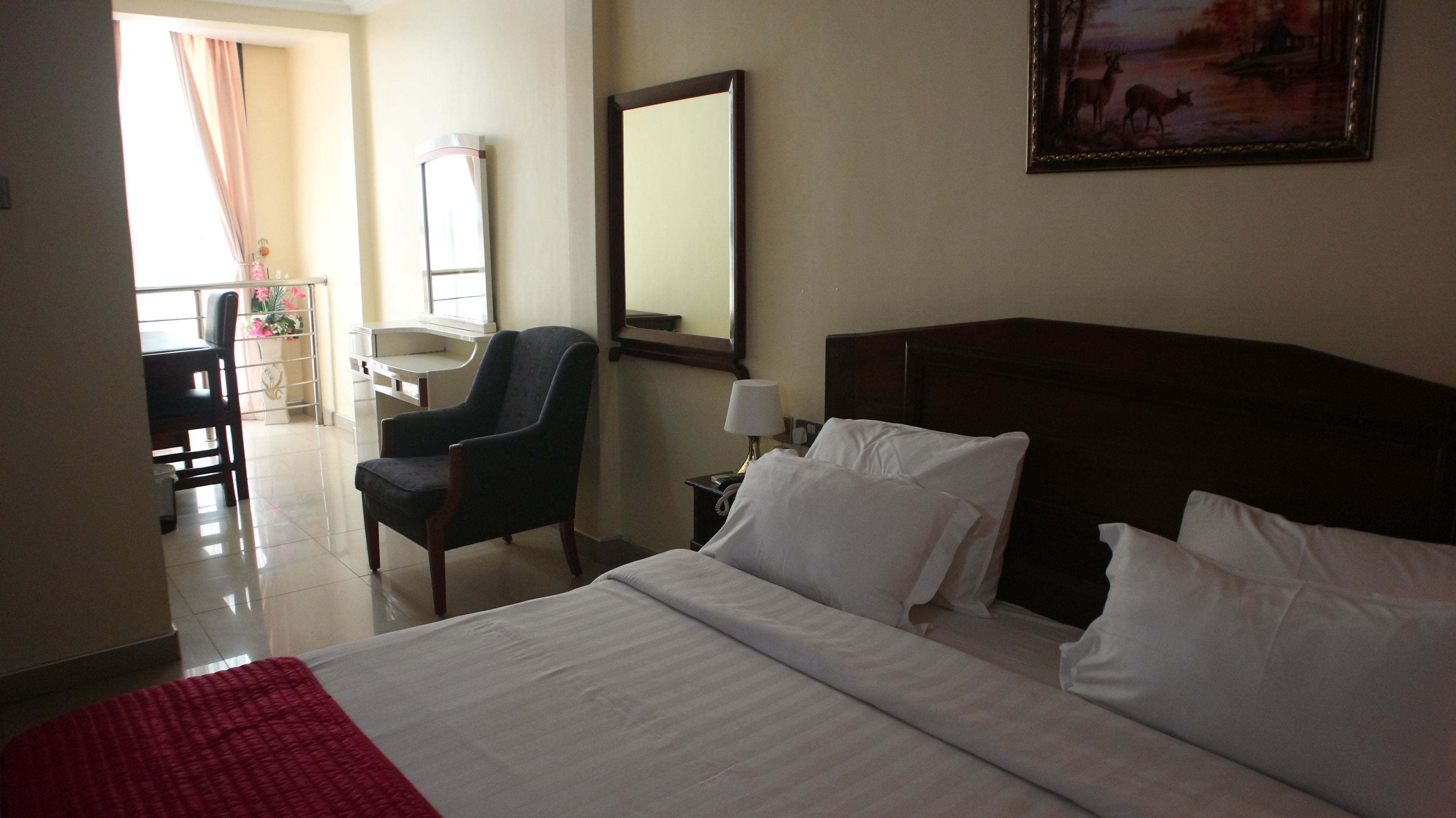 Standard Double Room, Non Smoking | Individually decorated, desk, free WiFi, bed sheets