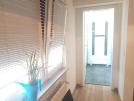 公寓式客房, 无烟房 | 浴室 | 独立的浴缸和淋浴、深泡浴缸、吹风机、毛巾