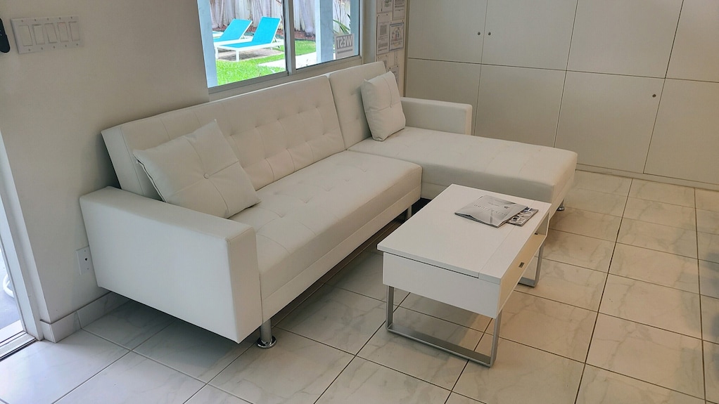 Beachfront, Ocean! 2 Bedrms, 3 Bathrms, Discounts For Longer Stay App-vrr1500402 - Tamarac