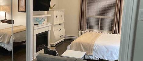 1 chambre, fer et planche à repasser, Wi-Fi gratuit, draps fournis