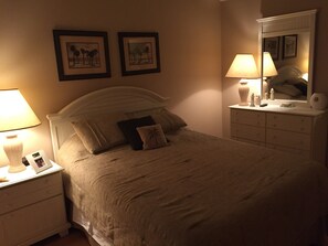 2 bedrooms, iron/ironing board, WiFi